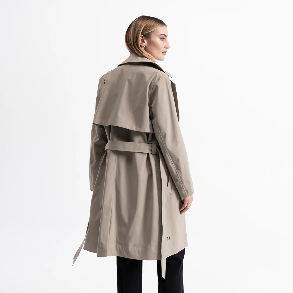 W's Skylar Trench
